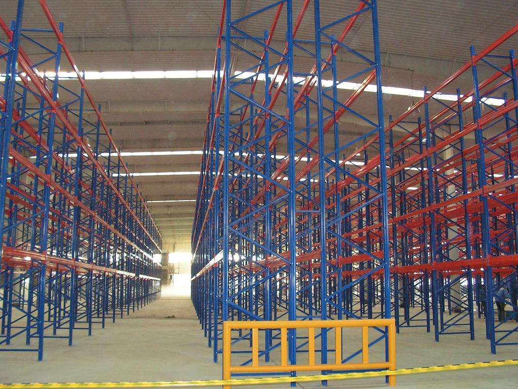 重型貨架廠家在制作時(shí)需要注意哪些事項(xiàng)